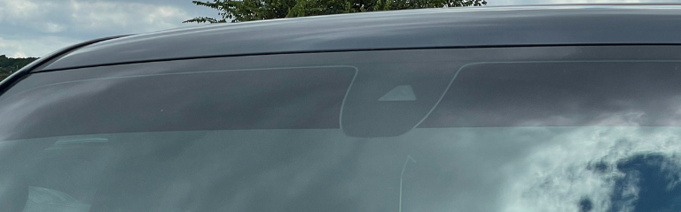 Close up photo on windshields shade band