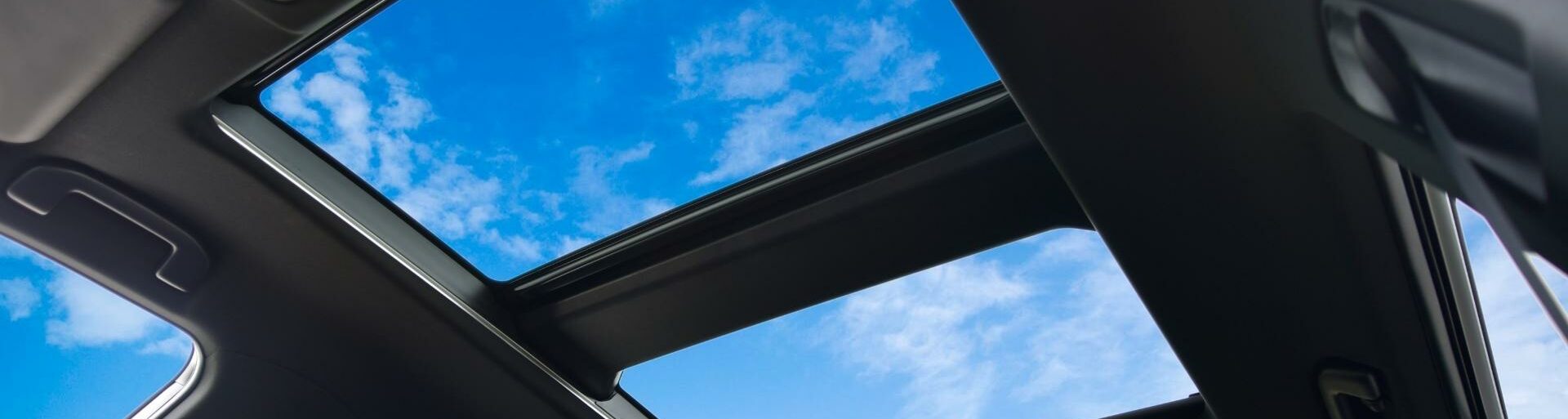 Double moonroof on the vehicle, view from cabin