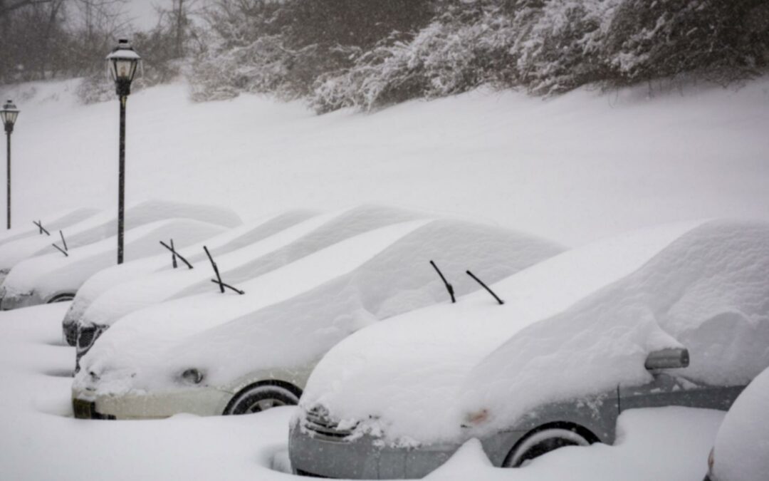 Why Put Windshield Wipers Up in Winter? All Myths Busted Here